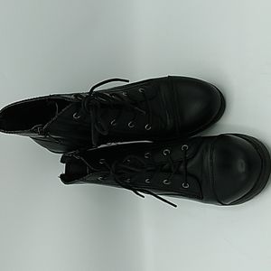 Madden Girl Daría Combat Boots